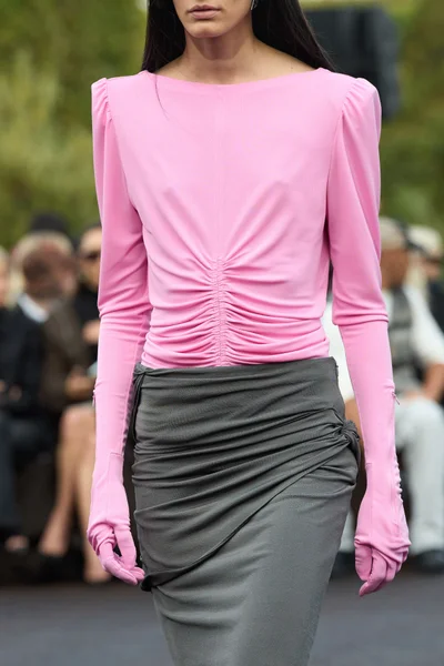 Look 5